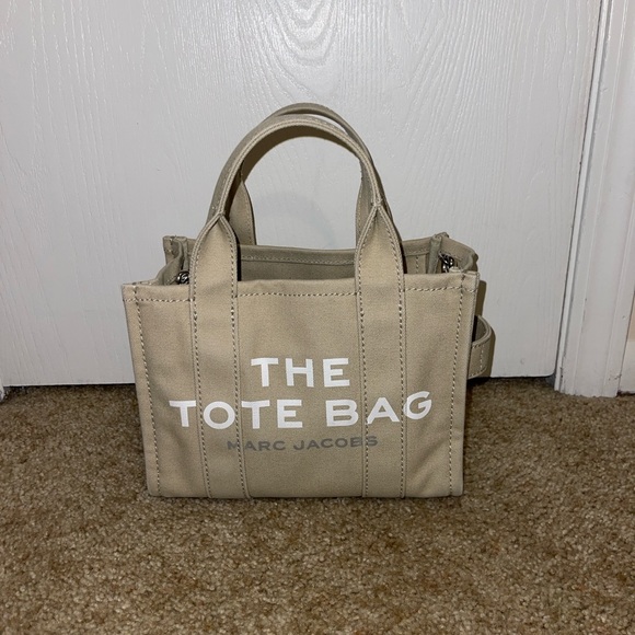Marc Jacobs The Tote Bag Mini - Picture 2 of 11